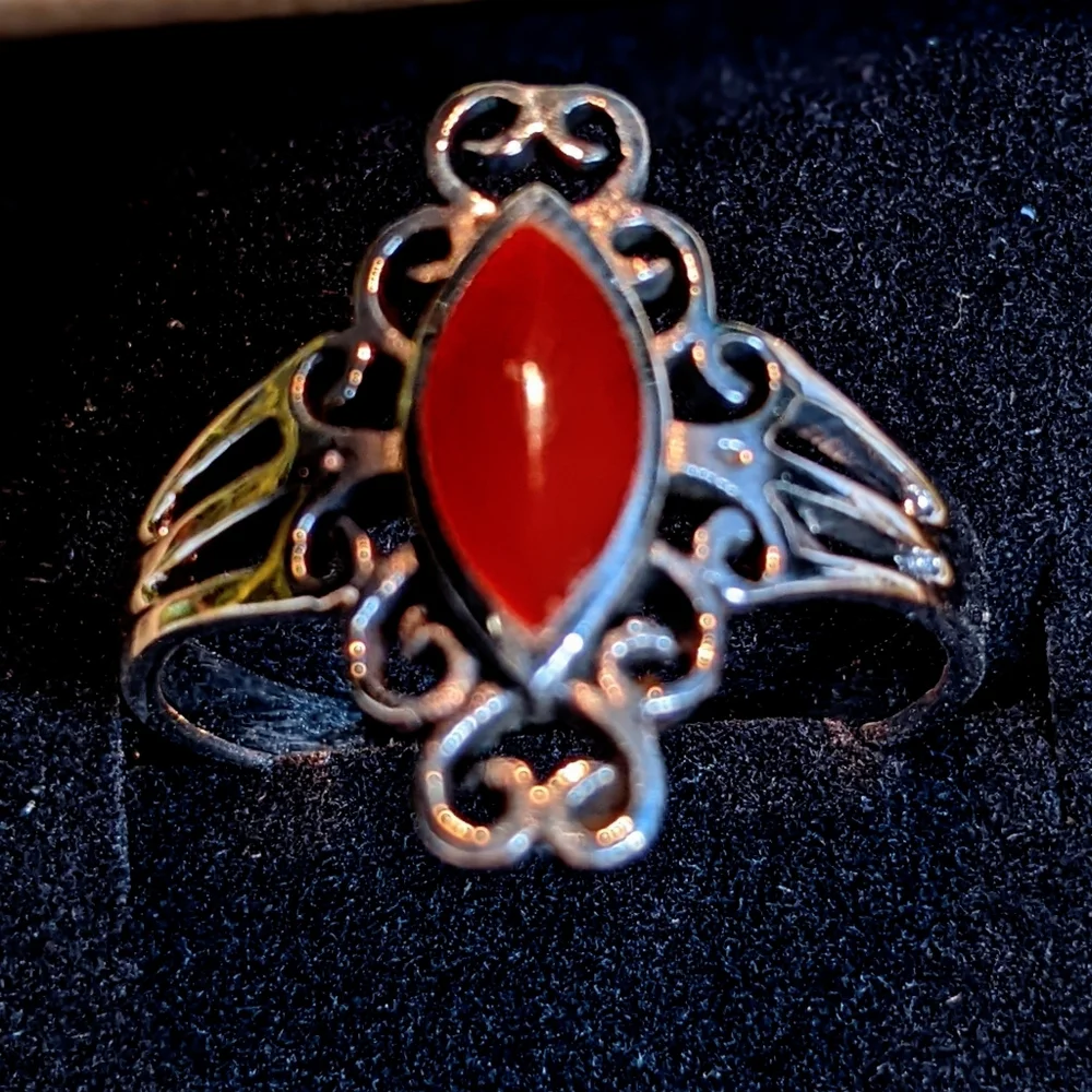 🌷 Sterling Carnelian Semiprecious Stone Ring. Size 8 - Picture 2 of 3